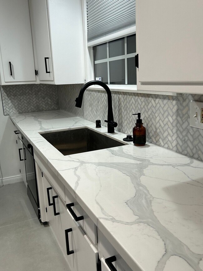 Foto del edificio - 17124 Horace St