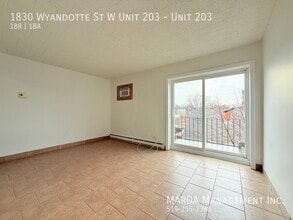 Building Photo - 1830 Wyandotte St W