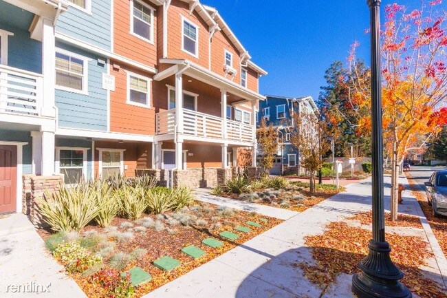 Building Photo - 3 br, 3 bath Condo - 1107 Interlaken Terrace