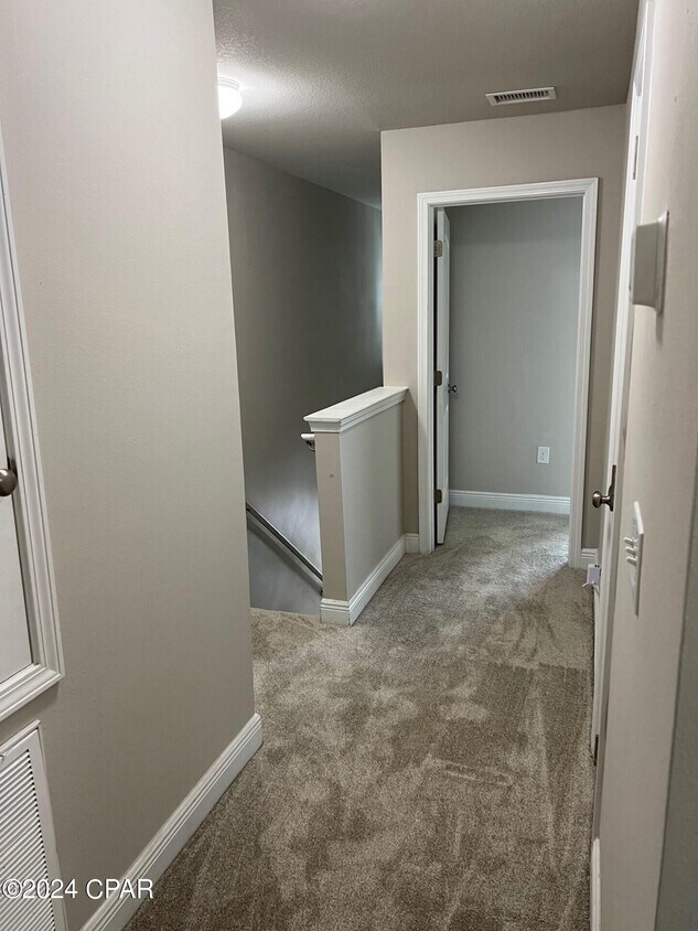 Foto del edificio - 5845 Callaway Cir