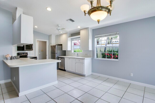 Foto del edificio - 10870 SW Dardanelle Dr