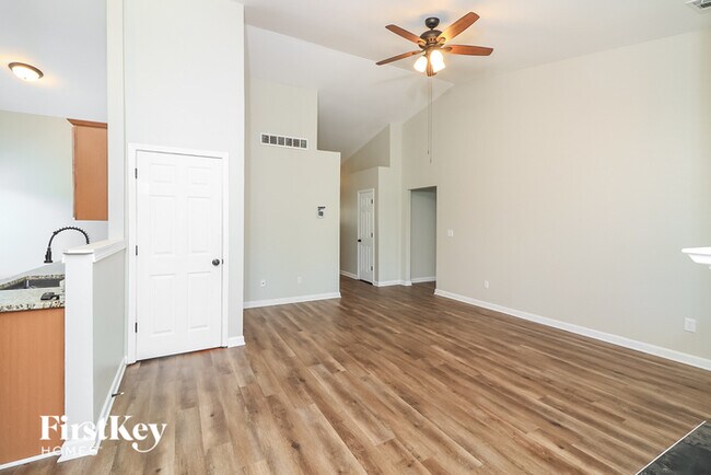 Building Photo - 173 Elderberry Point