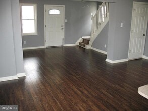 Building Photo - 400 Hessian Ave