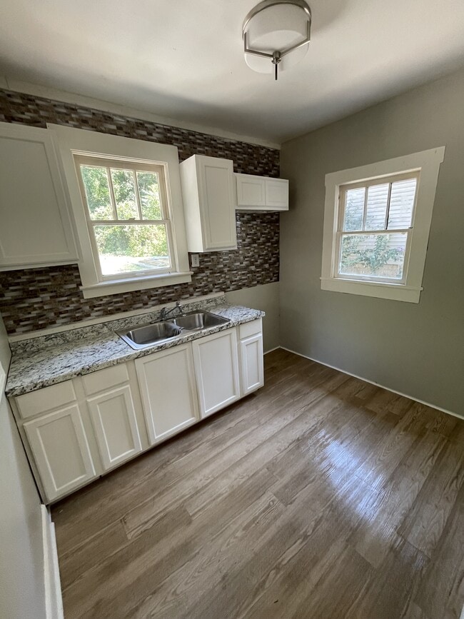 Building Photo - 430 Wayne Ave