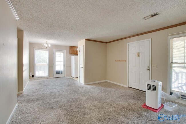 Building Photo - 6201 Friar Tuck Dr NW