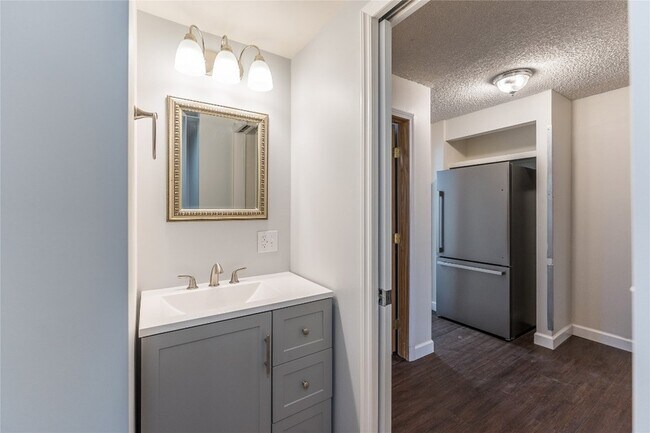 Foto del edificio - 9578 Vestal Pkwy W