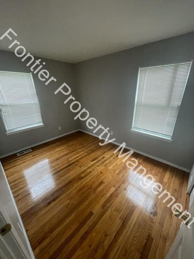 Photo - 3Bed 1 Bath Home in Spanish Lake, MO - Per...