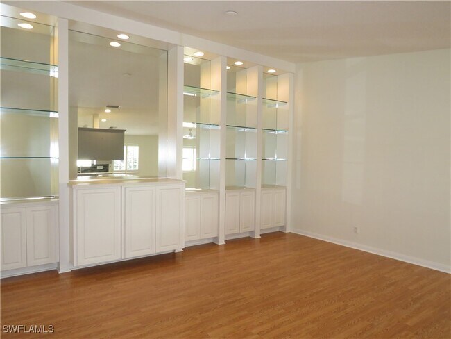 Foto del edificio - 4235 Redonda Ln