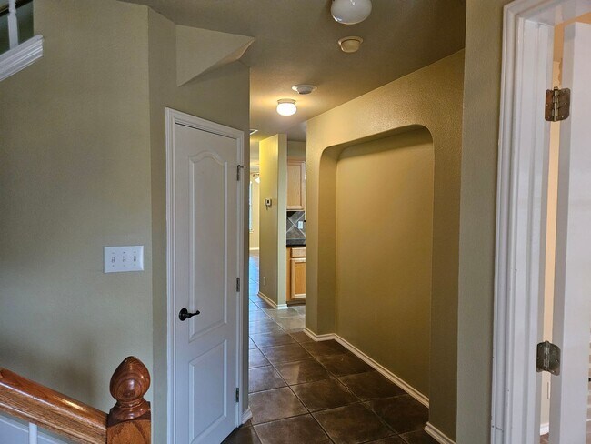 Foto del edificio - Garden Home in Gated Community