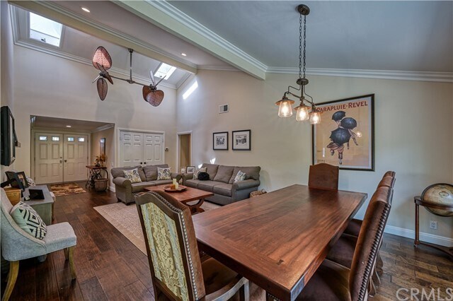 Building Photo - 26891 La Sierra Dr