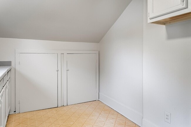 Building Photo - 44 Euclid Ave