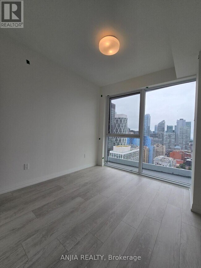 Photo du bâtiment - 280-2280 Dundas St W