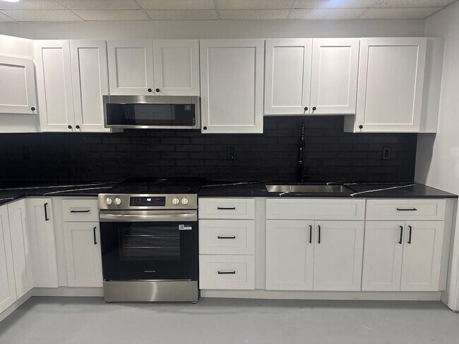 Foto del edificio - 1925 Heatherton Rd