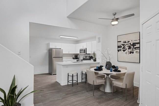 Building Photo - Resort at Coronado Ranch Apartments