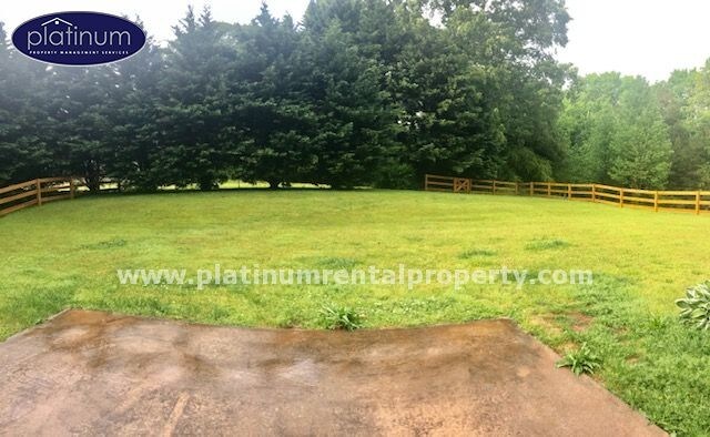 Building Photo - 61 Kinsington Ct