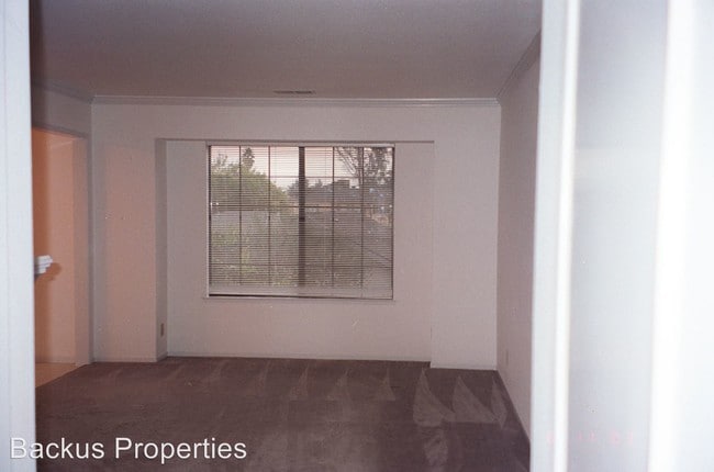 Building Photo - 2 br, 1 bath House - 1054-4 Padre Drive