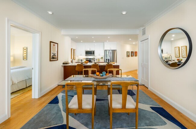 Building Photo - LUXURY 1BED IN CHESTNUT HILL - NEW FINISHE...