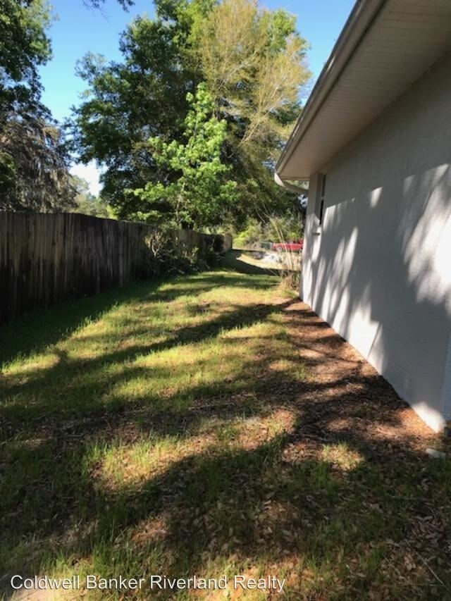 Foto del edificio - 8493 N Oak River Way