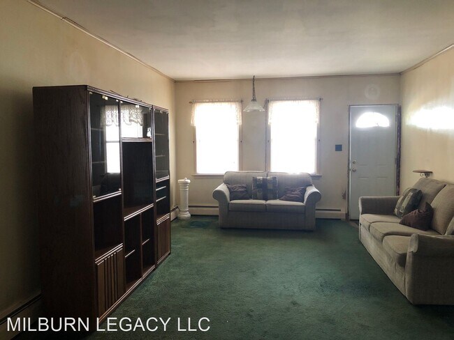 Building Photo - 3 br, 1 bath House - 73 Miles Ave