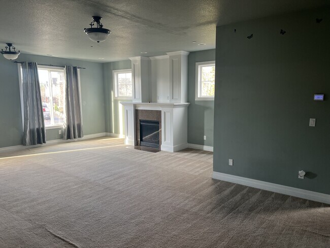 Photo - 1526 NE Market Dr Townhome