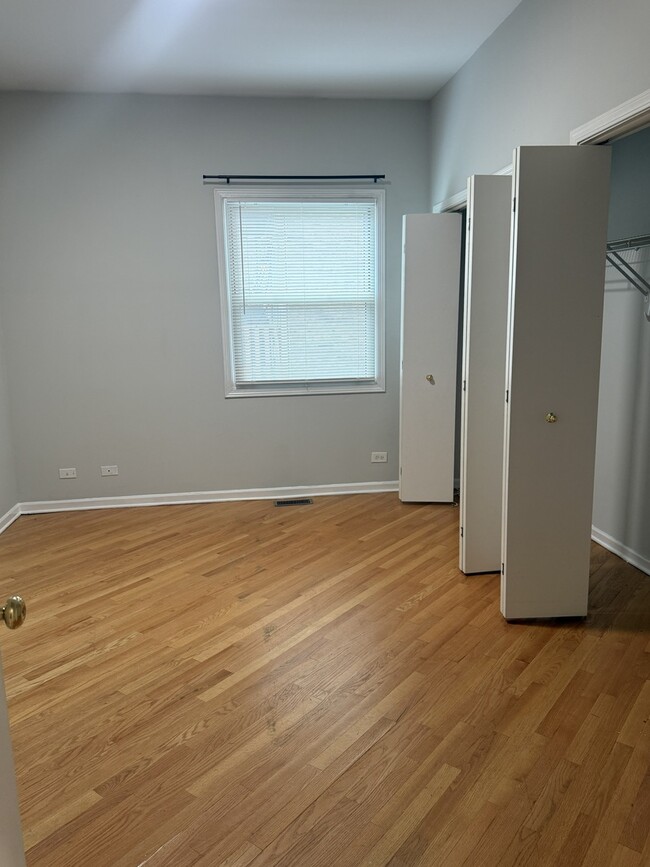 Building Photo - 1514 N Wood St