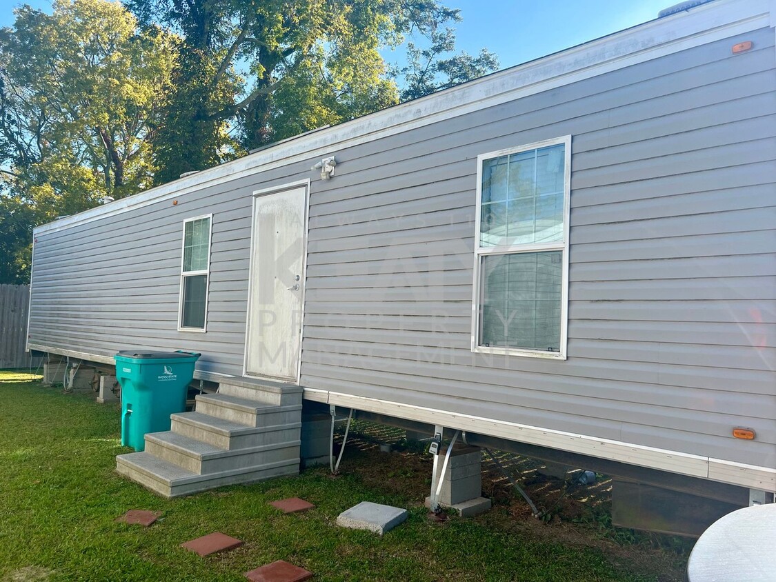 Foto principal - Charming tiny home located in Grand Coteau...