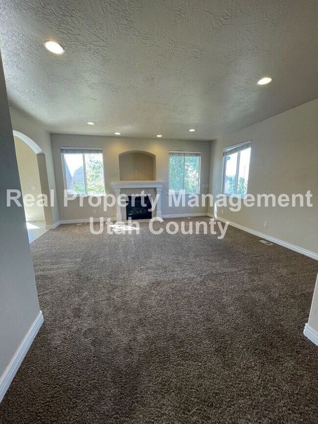 Foto del edificio - 2861 Fox Hunters Loop