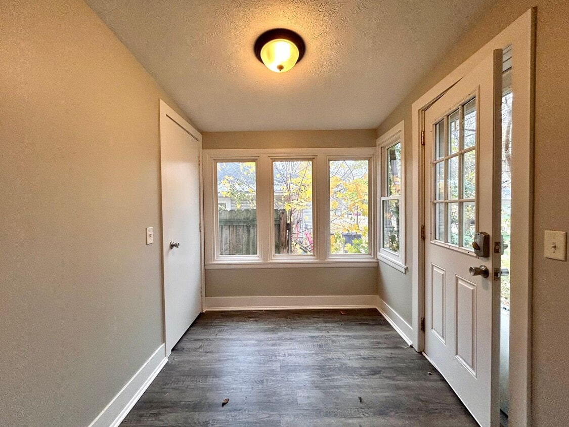 Primary Photo - Three Bedroom Single Family Home - Southeast Grand Rapids