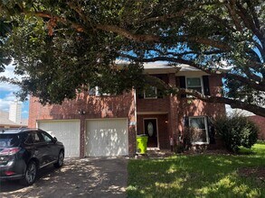 Building Photo - 4707 E Parma Dr
