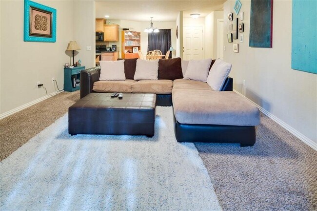 Foto del edificio - 4143 W Spring House Dr