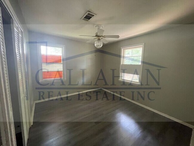 Building Photo - Sherwood 3 Bedroom Home