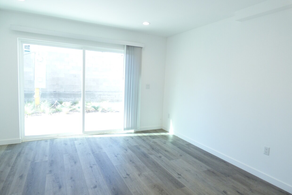 Foto principal - 1119 N Berendo St