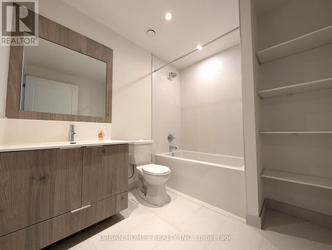 Building Photo - 25 Adra Grado Way