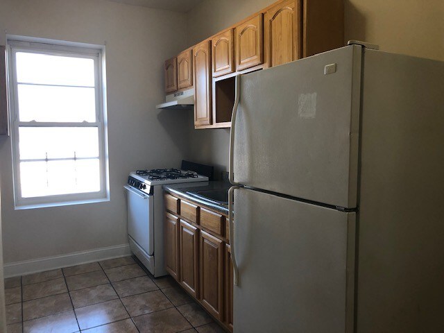 Primary Photo - 1183 Broad St