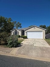 Building Photo - 102 Meadowlark Cir