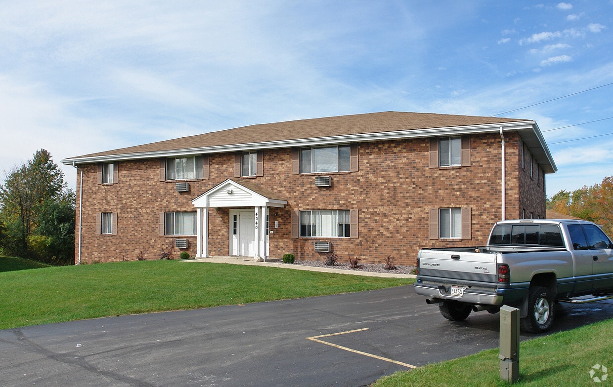 4340 Kennedy Dr, Racine, WI 53404 Apartments in Racine, WI