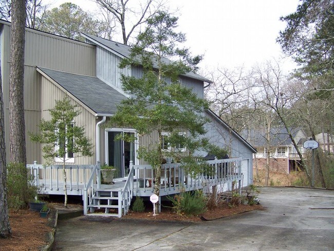 Foto del edificio - 3911 Eastdale Dr