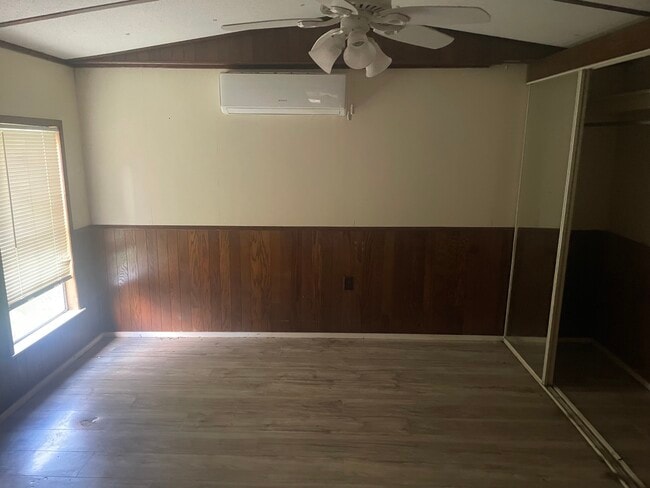 Building Photo - 17 Fleetwood Cir