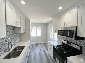 Building Photo - 4225 W 120th St