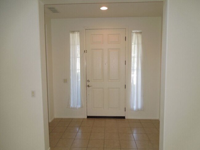 Foto del edificio - 39288 Half Moon Cir