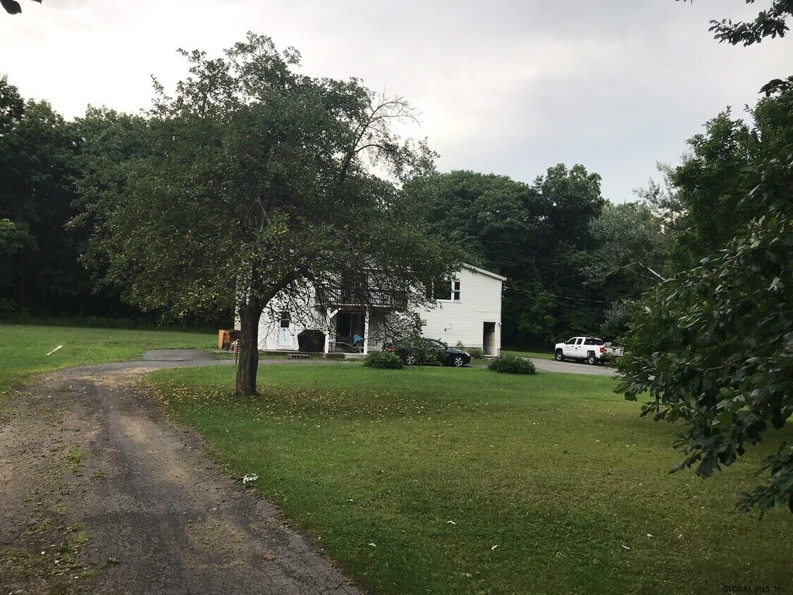 Primary Photo - 14 Upper Flat Rock Rd