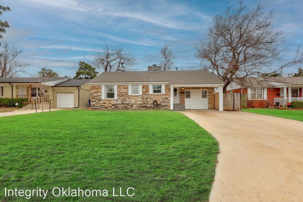 2 br, 1 bath House 1626 Sheffield Rd House for Rent in The Village