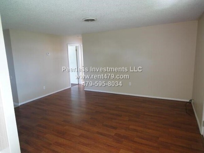 Building Photo - 1306 Janda Dr