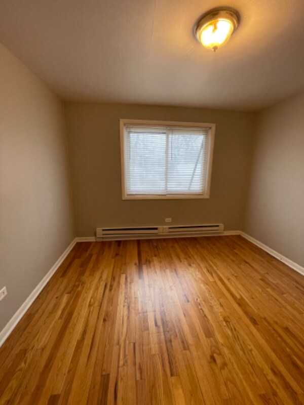 714 W 111th St Unit 1S, Chicago, IL 60628 Room for Rent in Chicago, IL