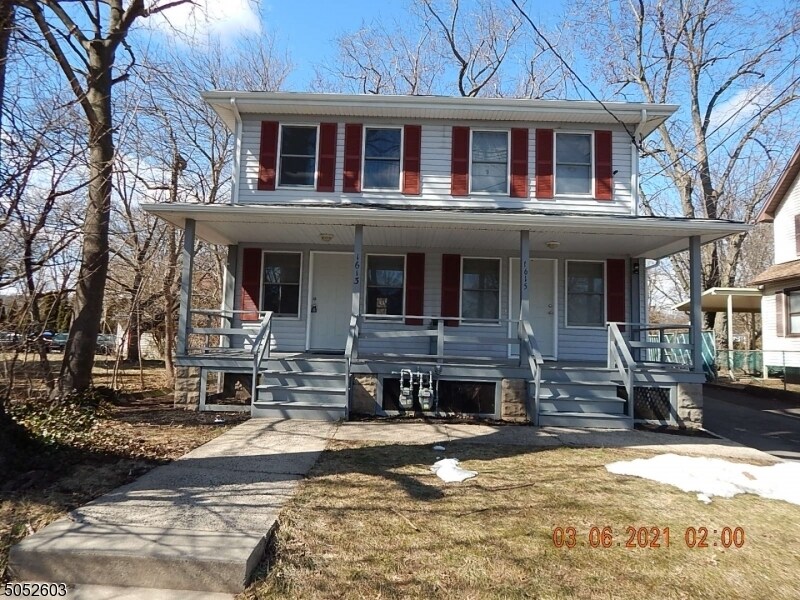 Primary Photo - 1613 E 2nd St