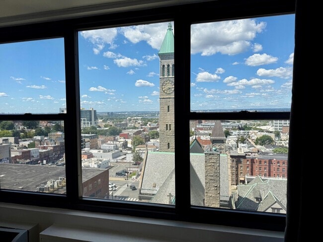 Foto del edificio - 10 Huron Ave