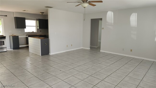 Foto del edificio - 2837 SW 1st Terrace