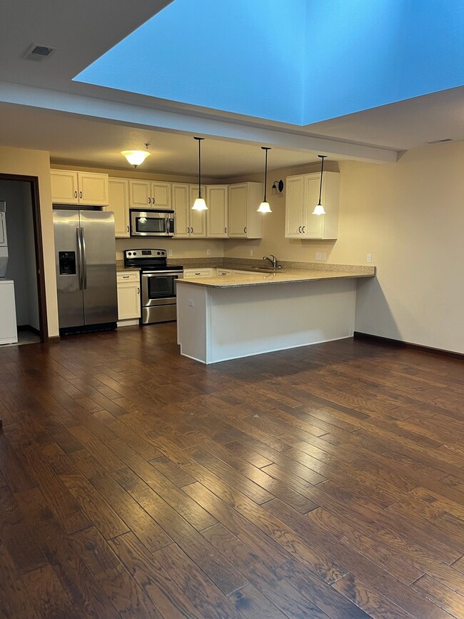 Kitchen - 143 S Main St