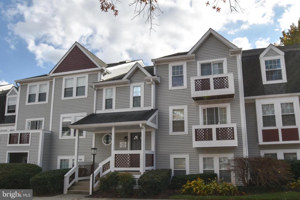 Foto principal - 12938 Grays Pointe Rd