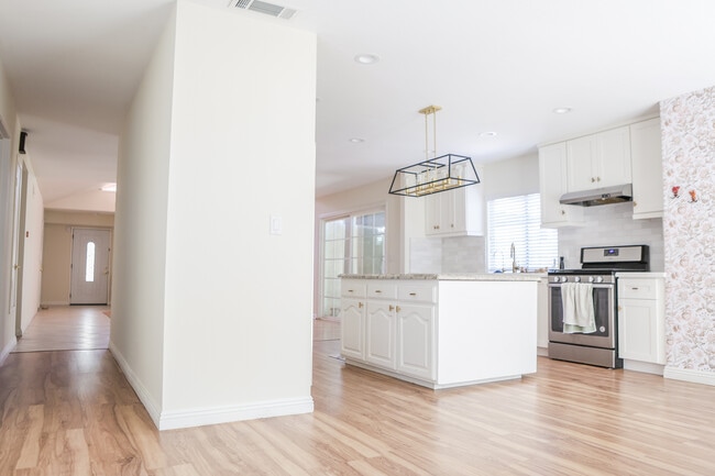 Building Photo - 23328 Alamos Ln